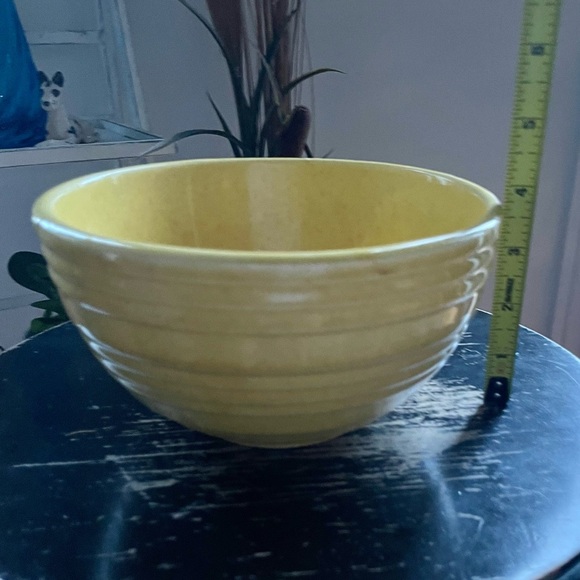Vintage McCoy pottery yellow bowl with standard vintage wear. Stamped. - Picture 3 of 5